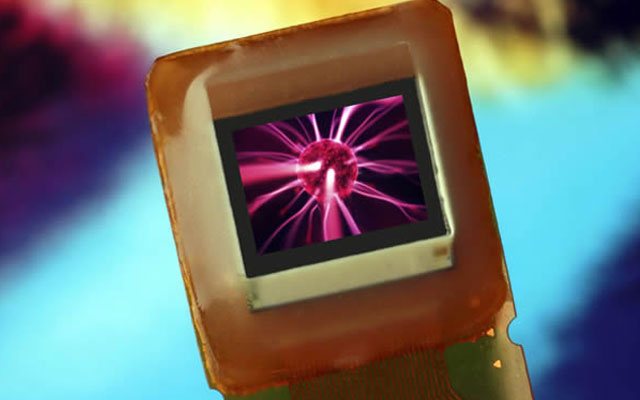 Файл:MicroEmissive ME1602 1.jpg